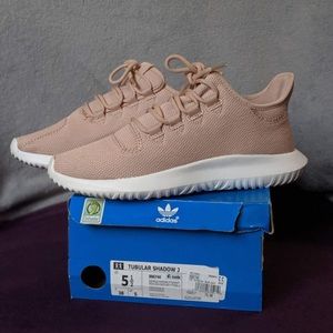 Adidas shoes size 5 1/2